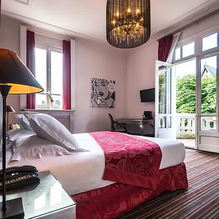81 Hotell