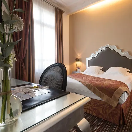 81 Hotell