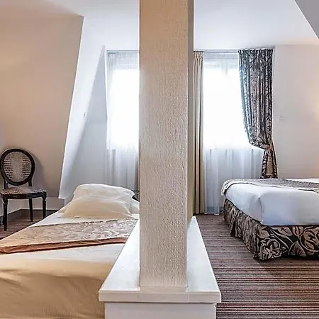 81 Hotel 3*